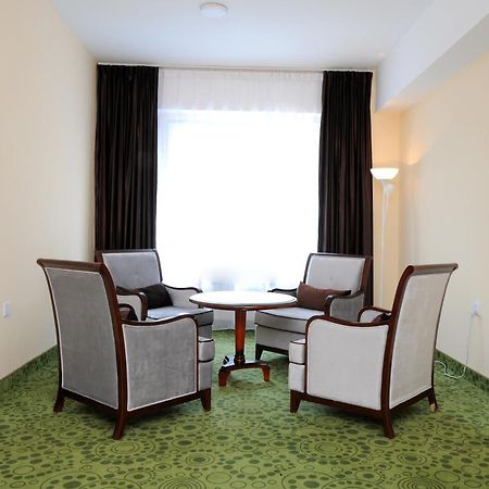 Alpha Hotel อูลานบาตอร์ ภายนอก รูปภาพ