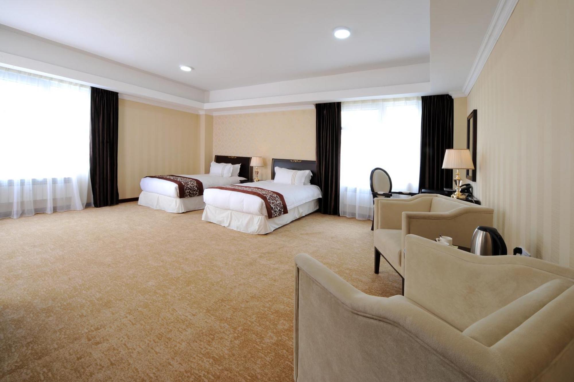 Alpha Hotel อูลานบาตอร์ ภายนอก รูปภาพ