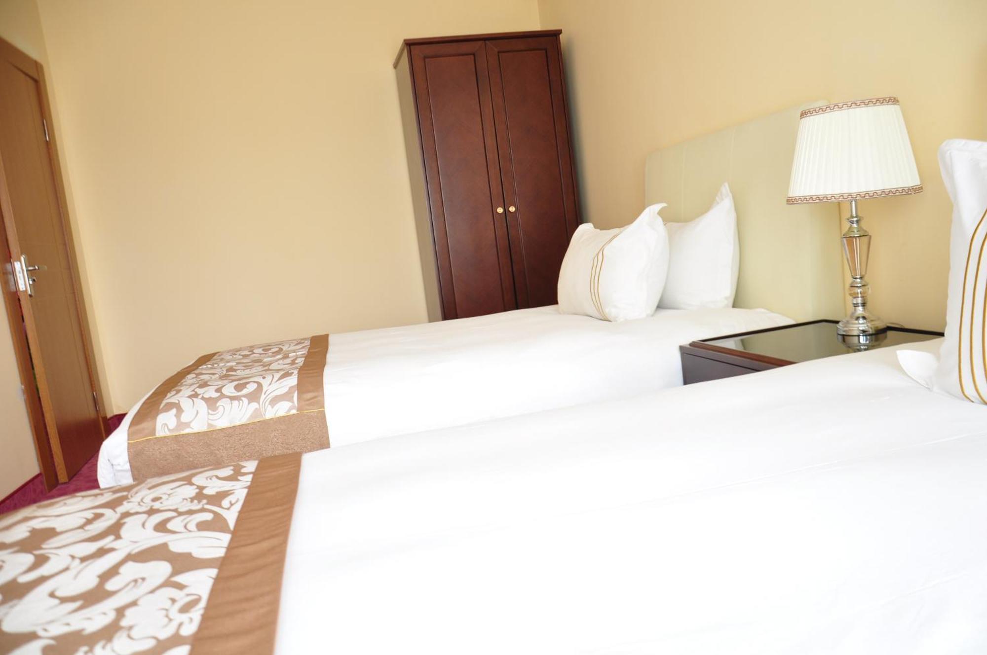 Alpha Hotel อูลานบาตอร์ ภายนอก รูปภาพ