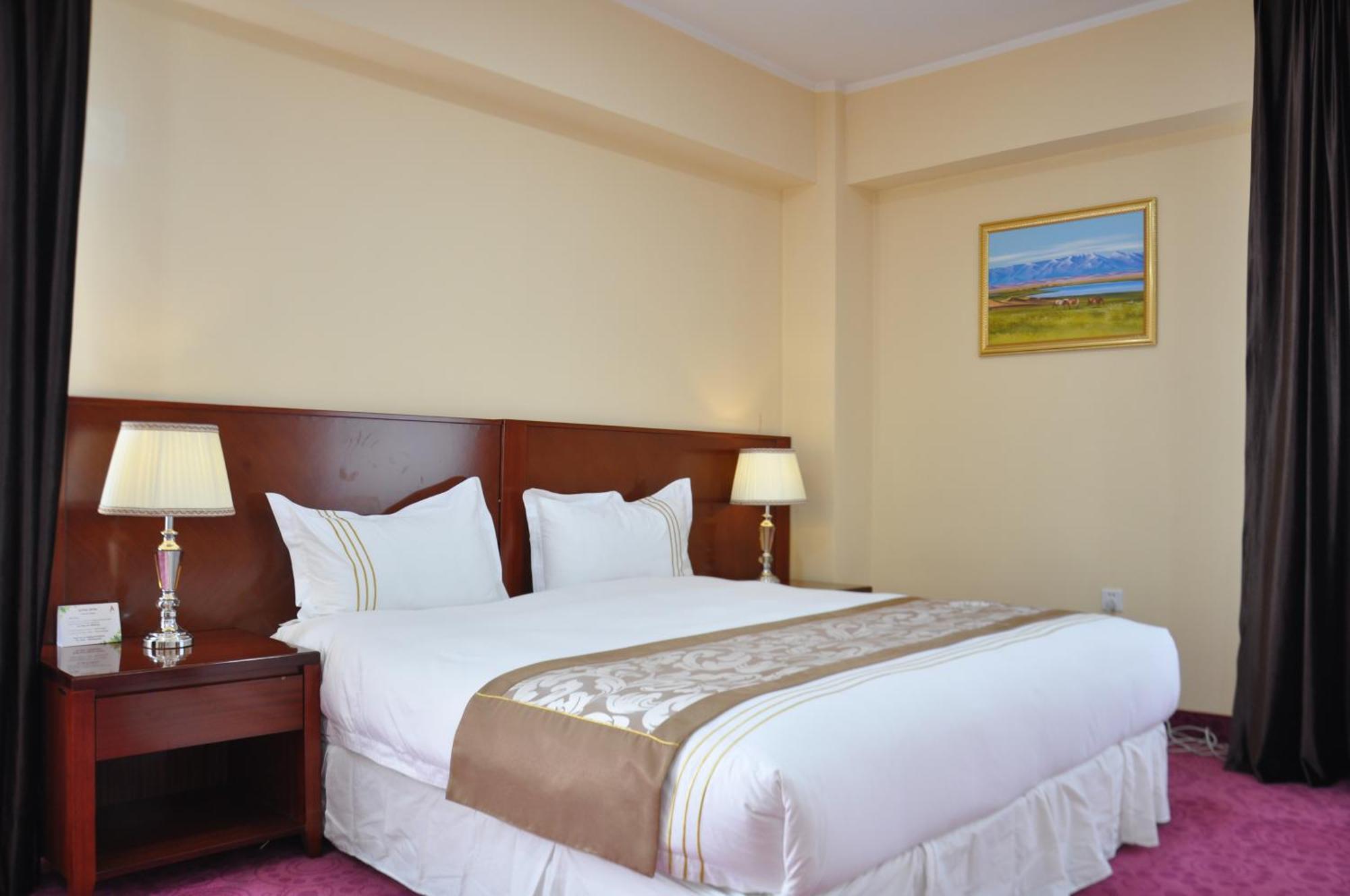 Alpha Hotel อูลานบาตอร์ ภายนอก รูปภาพ