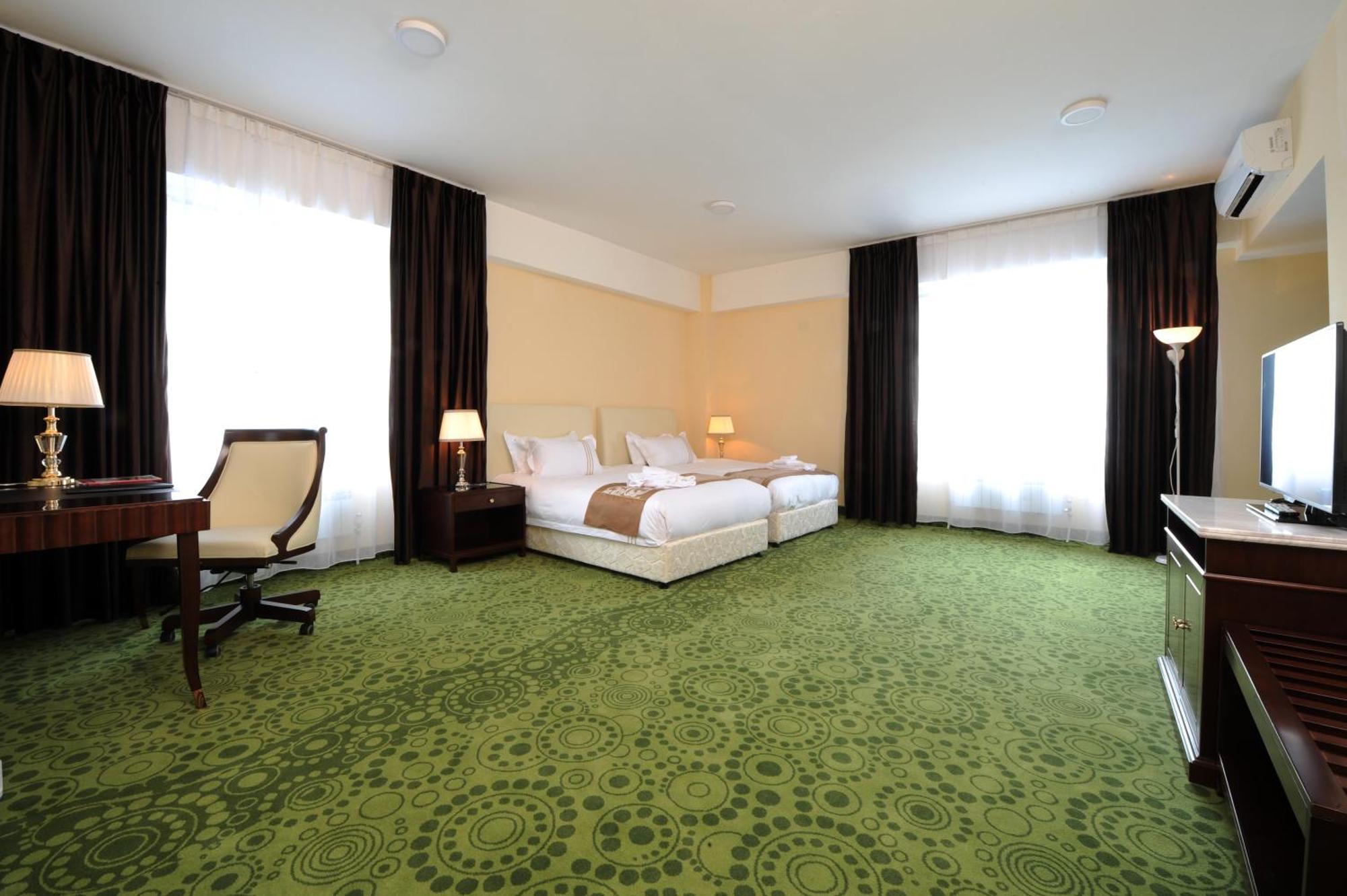 Alpha Hotel อูลานบาตอร์ ภายนอก รูปภาพ