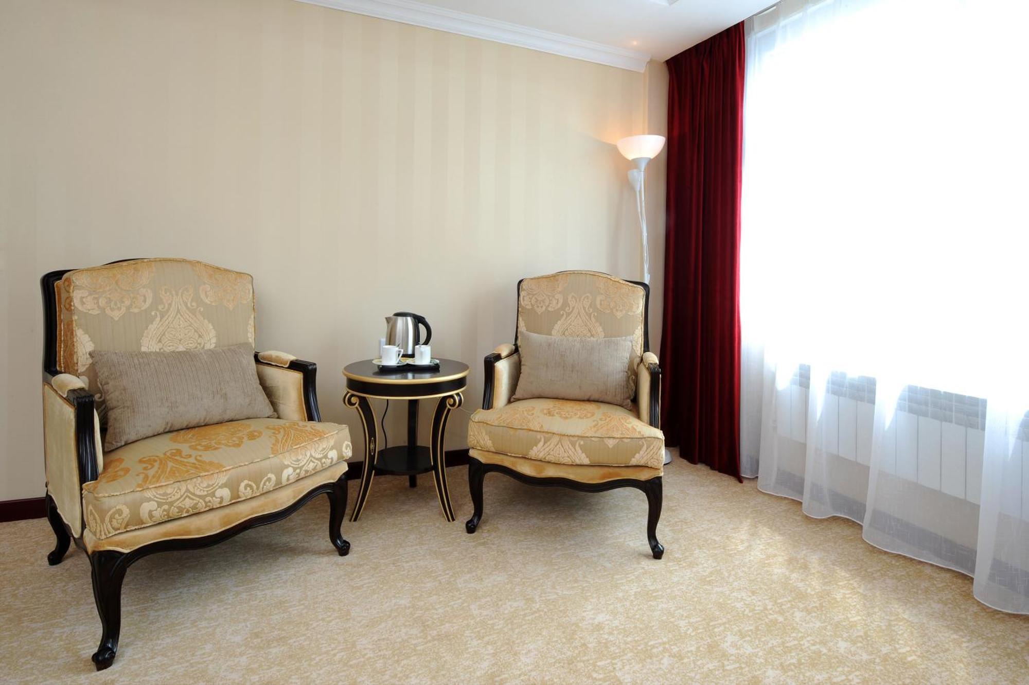 Alpha Hotel อูลานบาตอร์ ภายนอก รูปภาพ