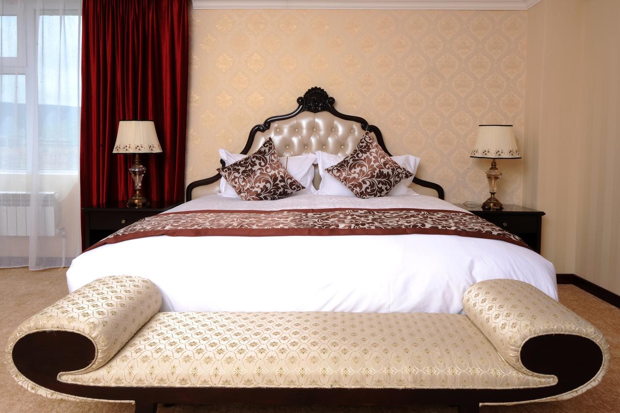 Alpha Hotel อูลานบาตอร์ ภายนอก รูปภาพ